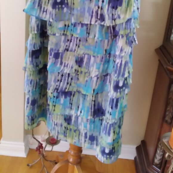 Elegant Dress, Dressbarn, Size - 22 - Picture 6 of 6